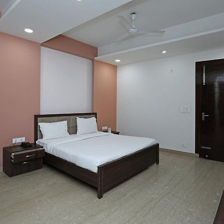 Hotel O Sainik Inn Lakhnau Kültér fotó